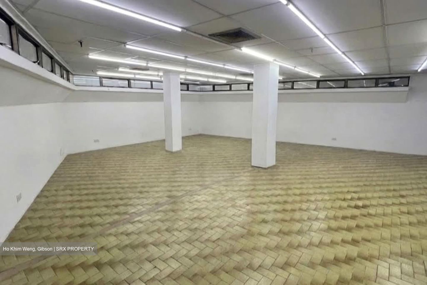 Sim Lim Square (D7), Shop House #592833421